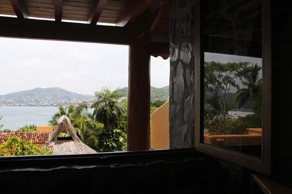 Hotel Casa Don Francisco Ixtapa  Buitenkant foto