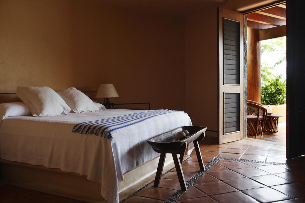 Hotel Casa Don Francisco Ixtapa  Buitenkant foto