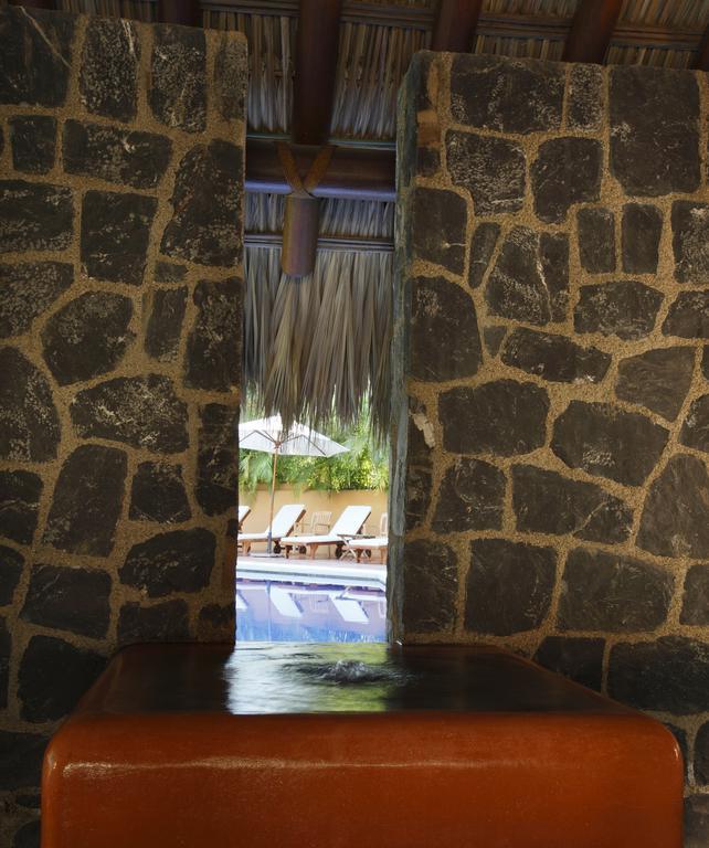 Hotel Casa Don Francisco Ixtapa  Buitenkant foto