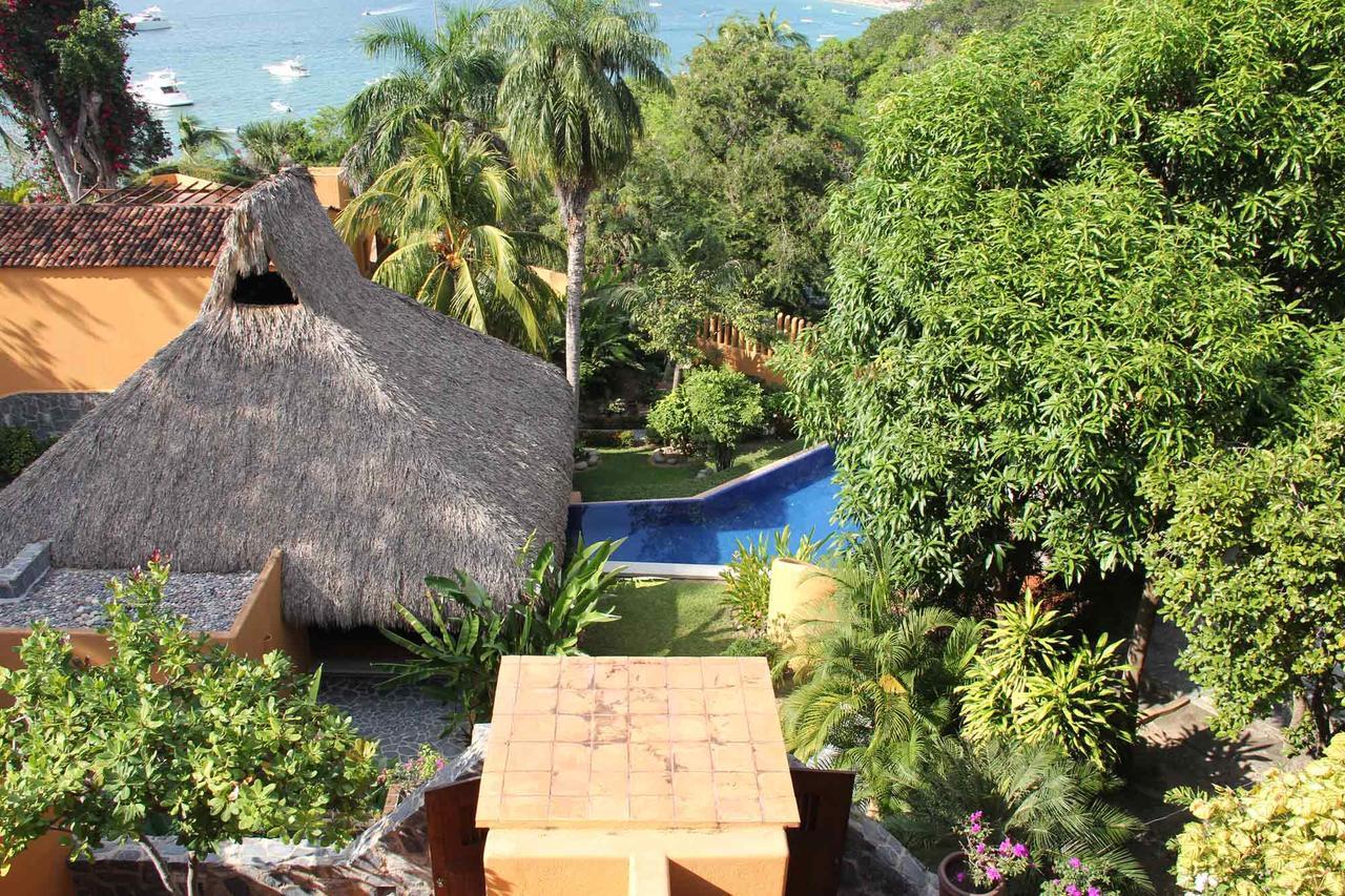 Hotel Casa Don Francisco Ixtapa  Buitenkant foto